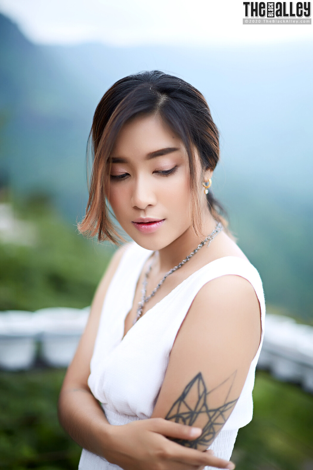 Apple The Black Alley Photobook Set.86