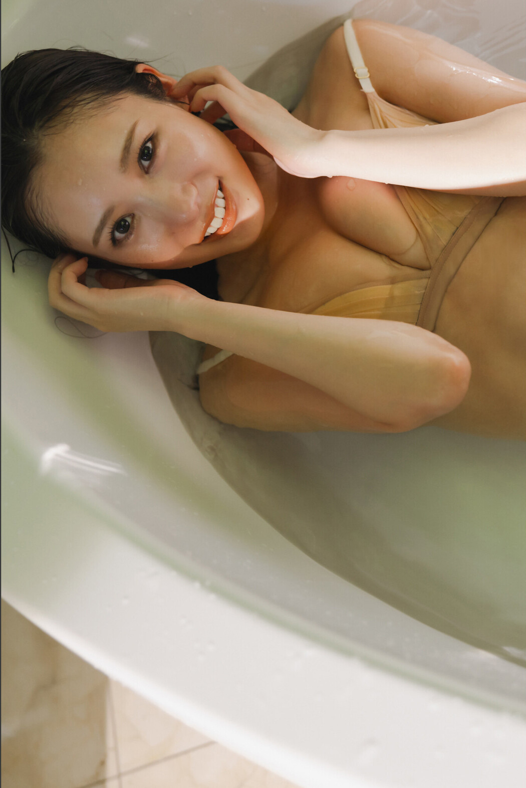 Sumire Yokono 横野すみれ, FRIDAYデジタル写真集 『悪魔的に小悪魔ッ!』 Set.02