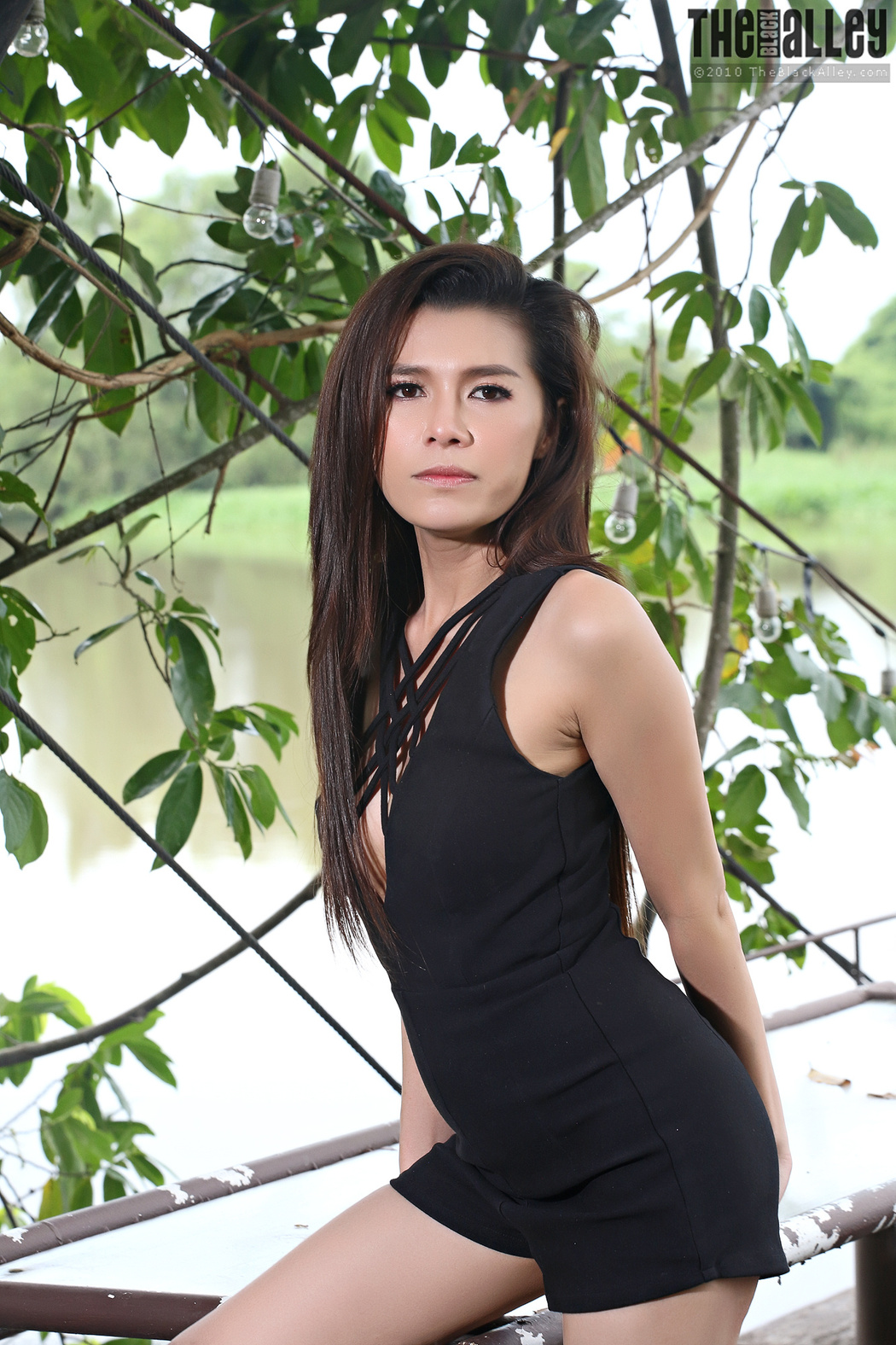 Pearl The Black Alley Photobook Set.06 Cover Photo