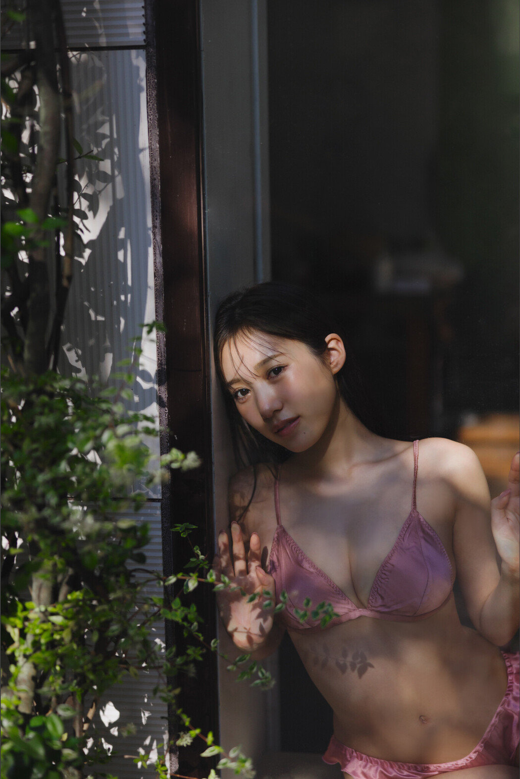 Sumire Yokono 横野すみれ, FRIDAYデジタル写真集 『悪魔的に小悪魔ッ!』 Set.01