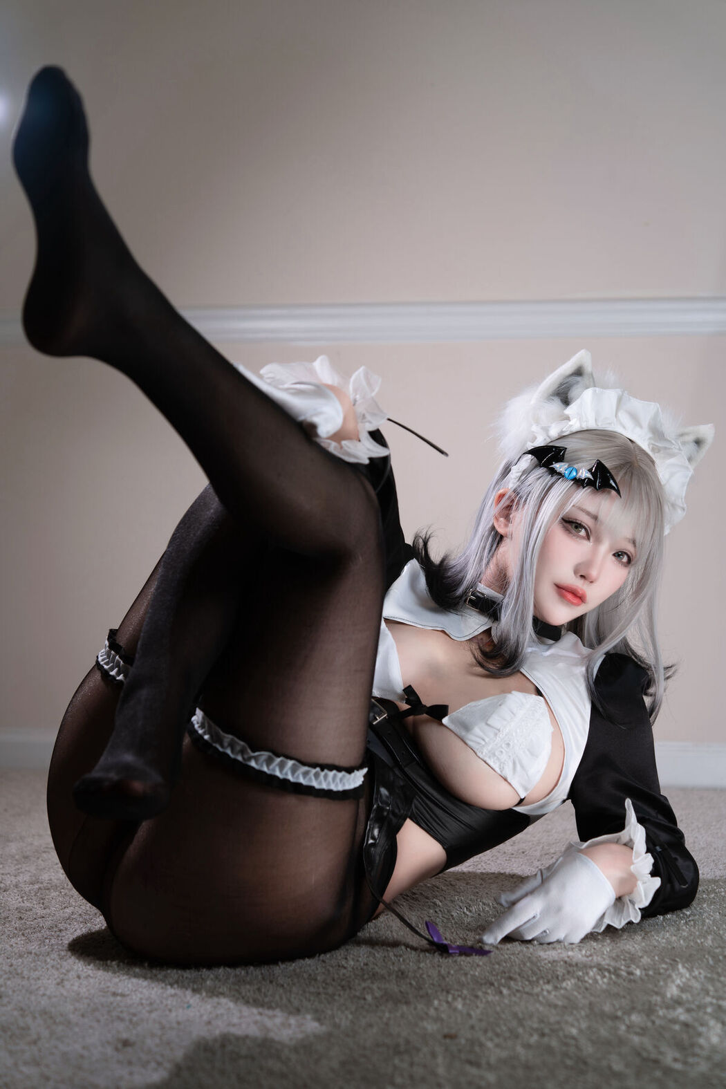 Coser@狐洛洛子 &#8211; 拘束银狐