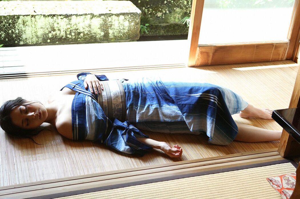 Yumi Sugimoto << Adult Weekend >> [WPB-net] No.187-188