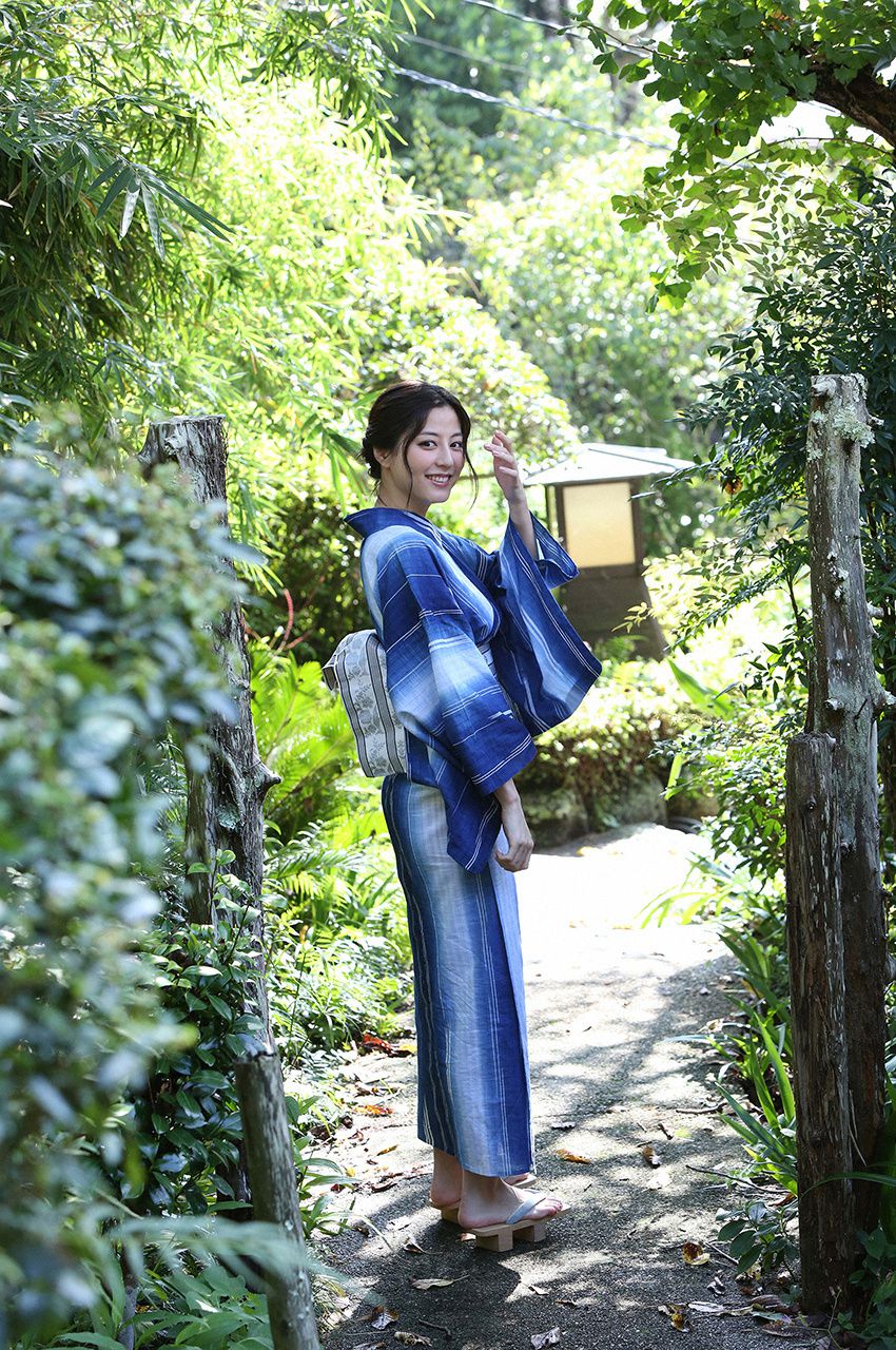 Yumi Sugimoto << Adult Weekend >> [WPB-net] No.187-188