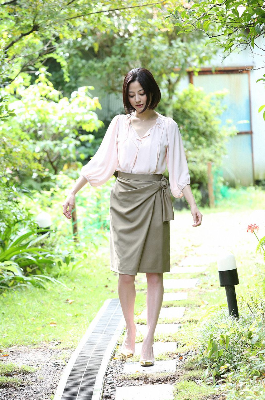 Yumi Sugimoto << Adult Weekend >> [WPB-net] No.187-188