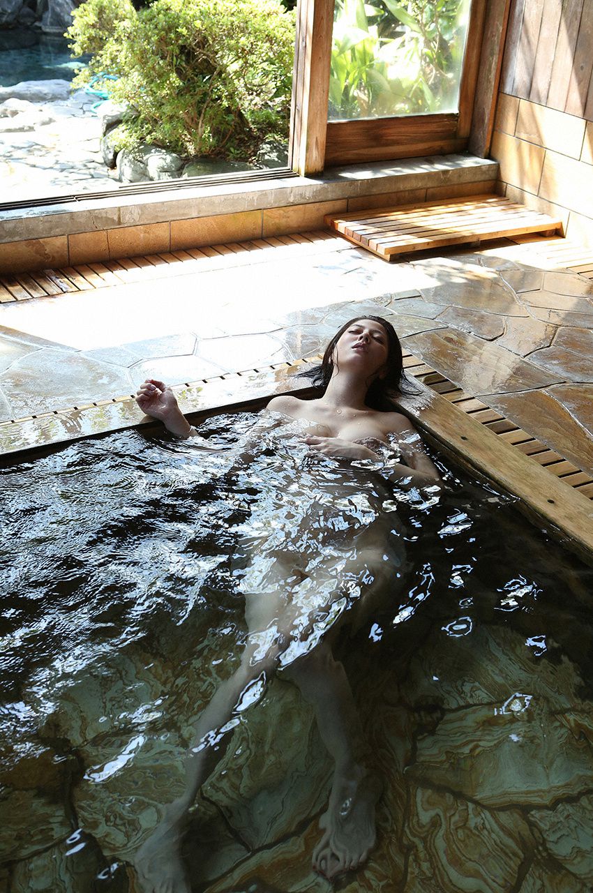 Yumi Sugimoto << Adult Weekend >> [WPB-net] No.187-188