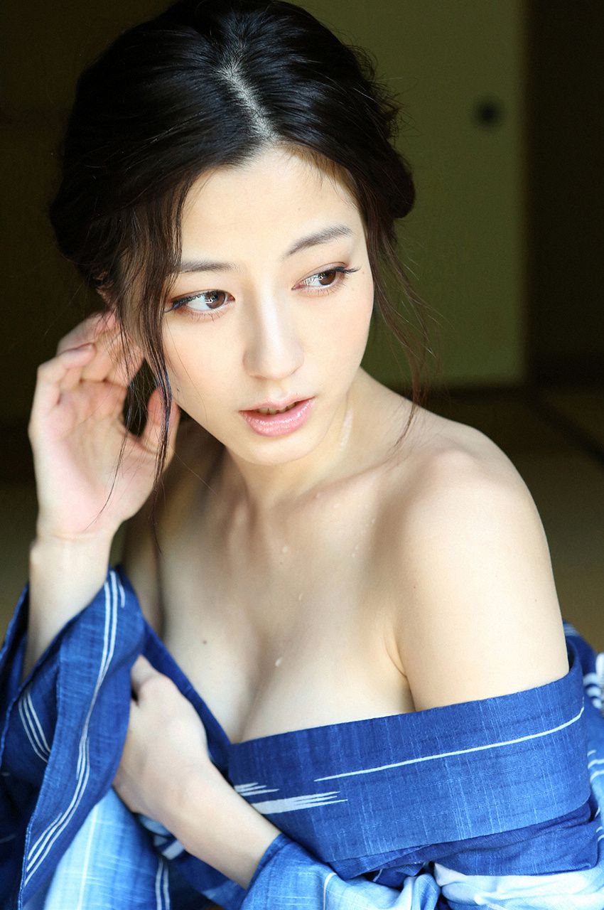Yumi Sugimoto << Adult Weekend >> [WPB-net] No.187-188