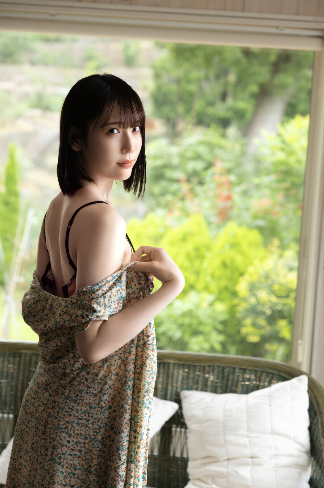 Shizuha Takimoto 瀧本雫葉, プレステージ出版 写真集 「NATURALLY」 Set.01