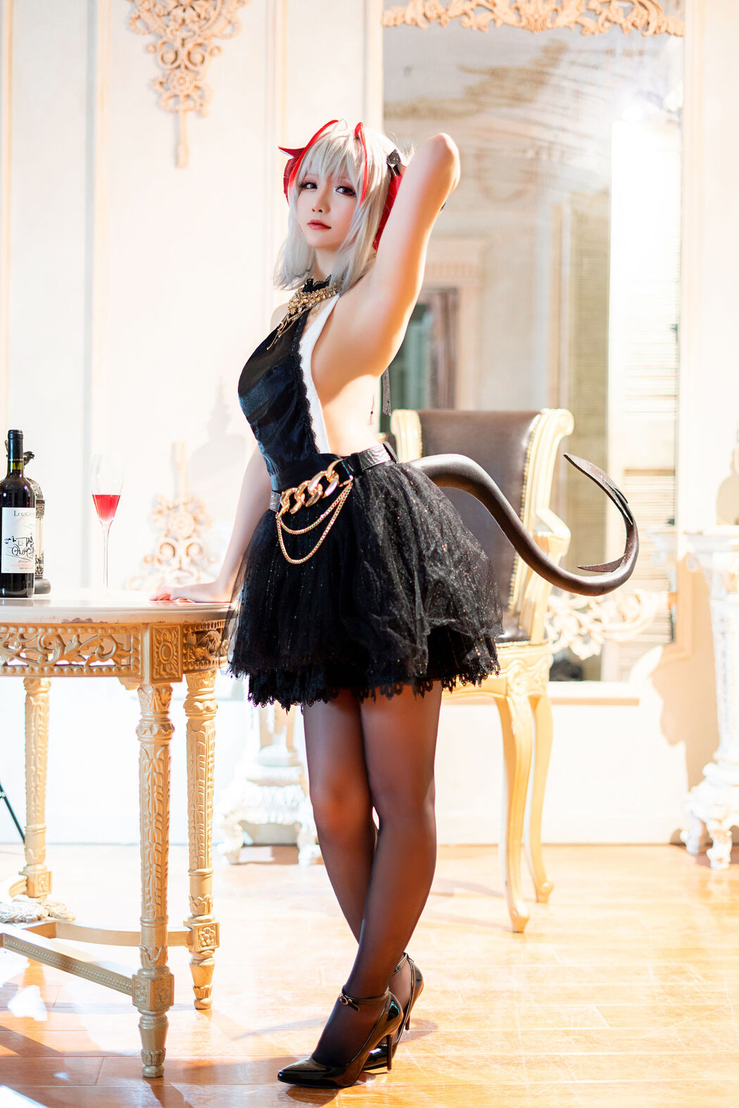 [COS Welfare] Miss Coser Xing Zhichi - Tomorrow's Ark "W" Cover Photo