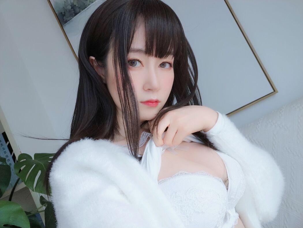 [COS Welfare] Miss Coser Silver - White Lace