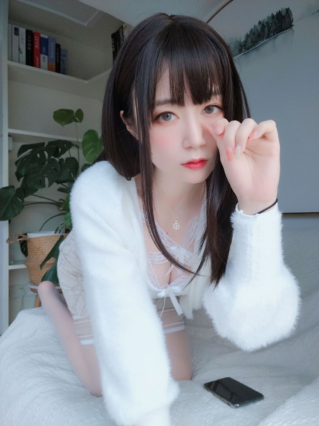[COS Welfare] Miss Coser Silver - White Lace