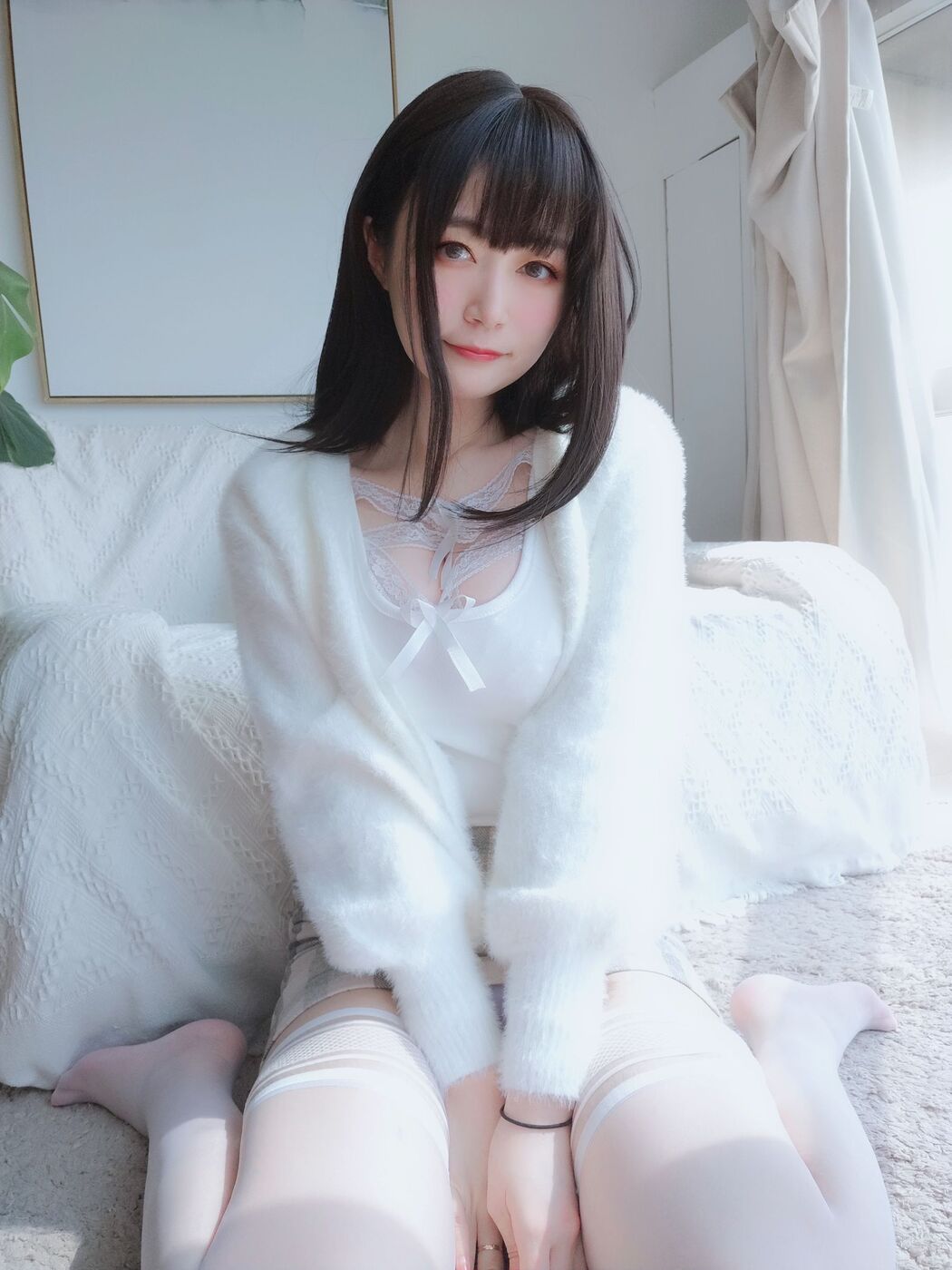 [COS Welfare] Miss Coser Silver - White Lace