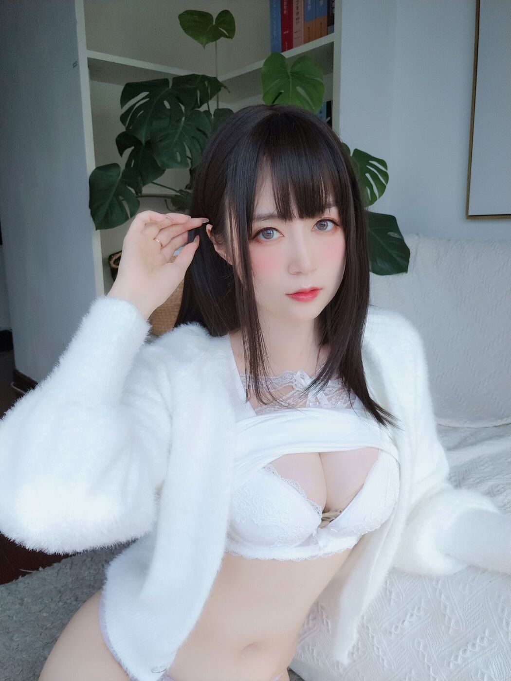 [COS Welfare] Miss Coser Silver - White Lace