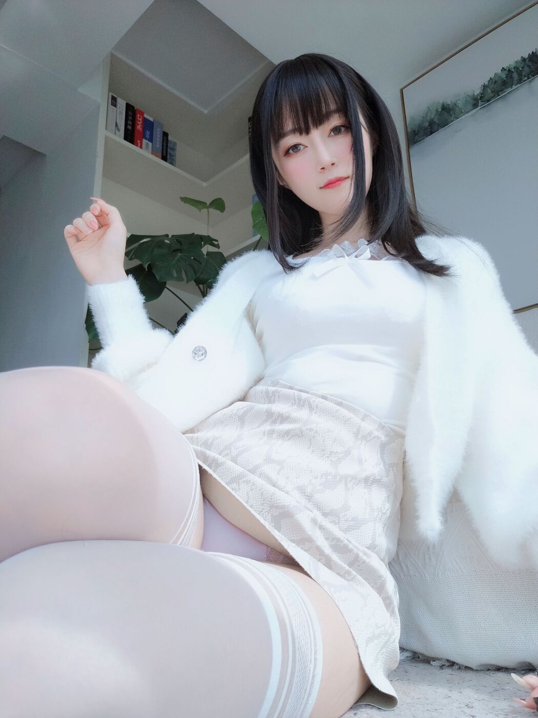[COS Welfare] Miss Coser Silver - White Lace