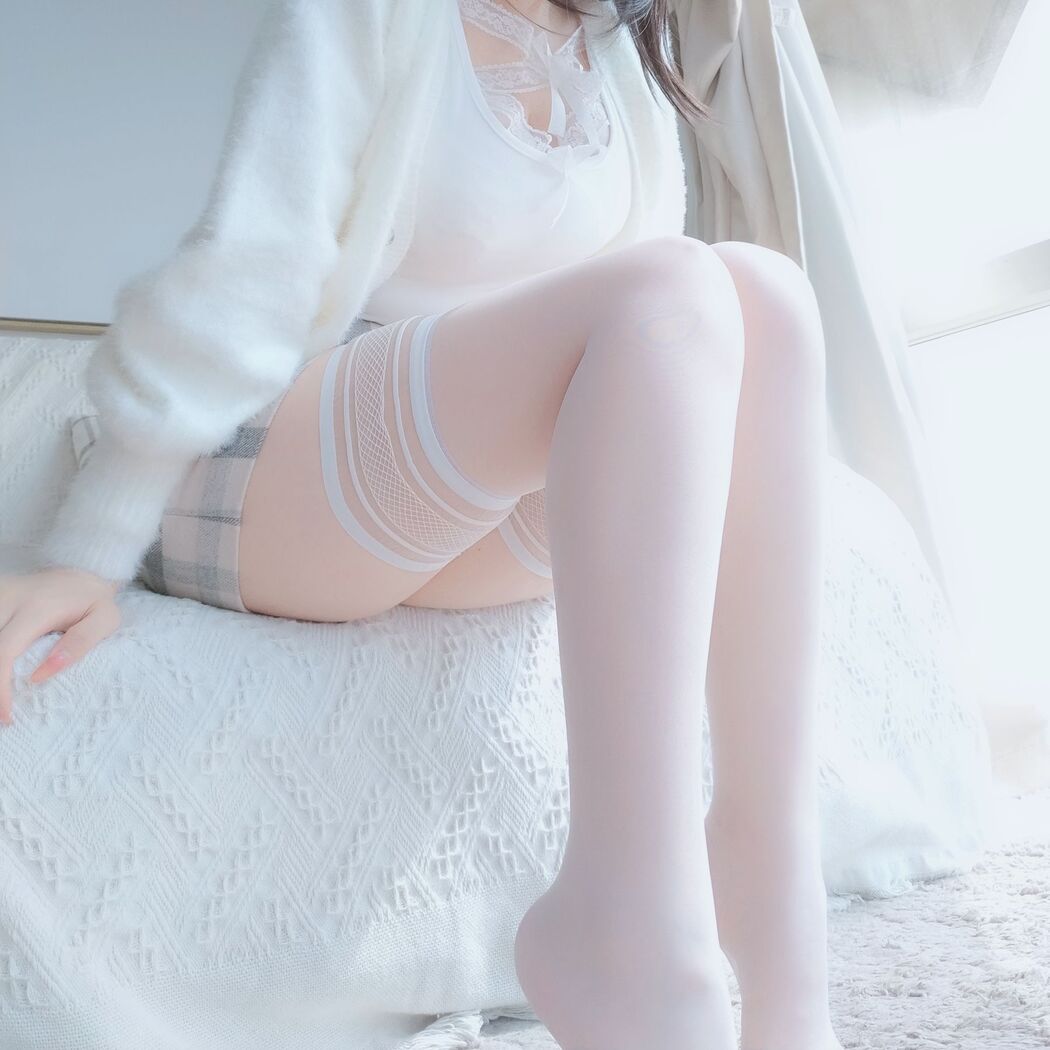 [COS Welfare] Miss Coser Silver - White Lace