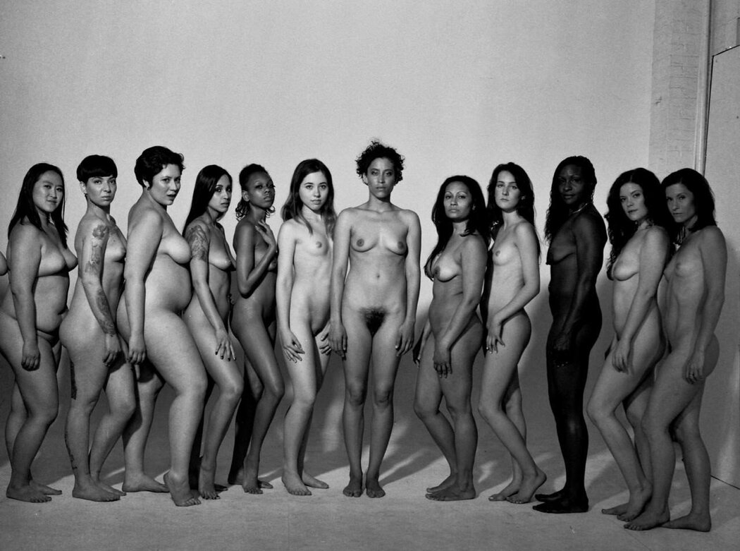 Lots Of Naked Women
