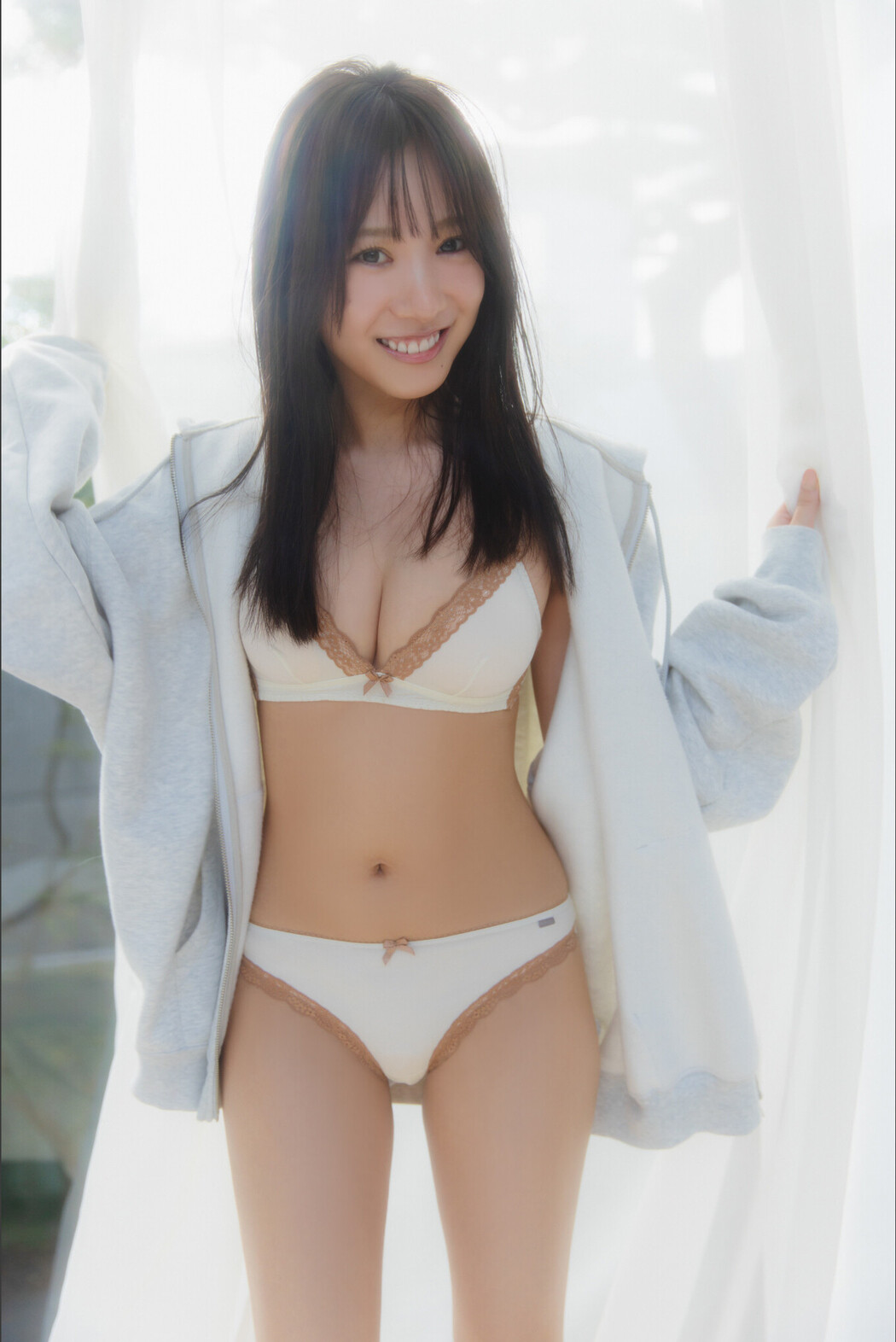 Sumire Yokono 横野すみれ, FRIDAYデジタル写真集 『悪魔的に小悪魔ッ!』 Set.03