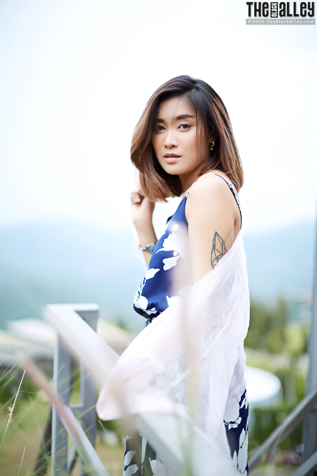 Apple The Black Alley Photobook Set.85 Cover Photo