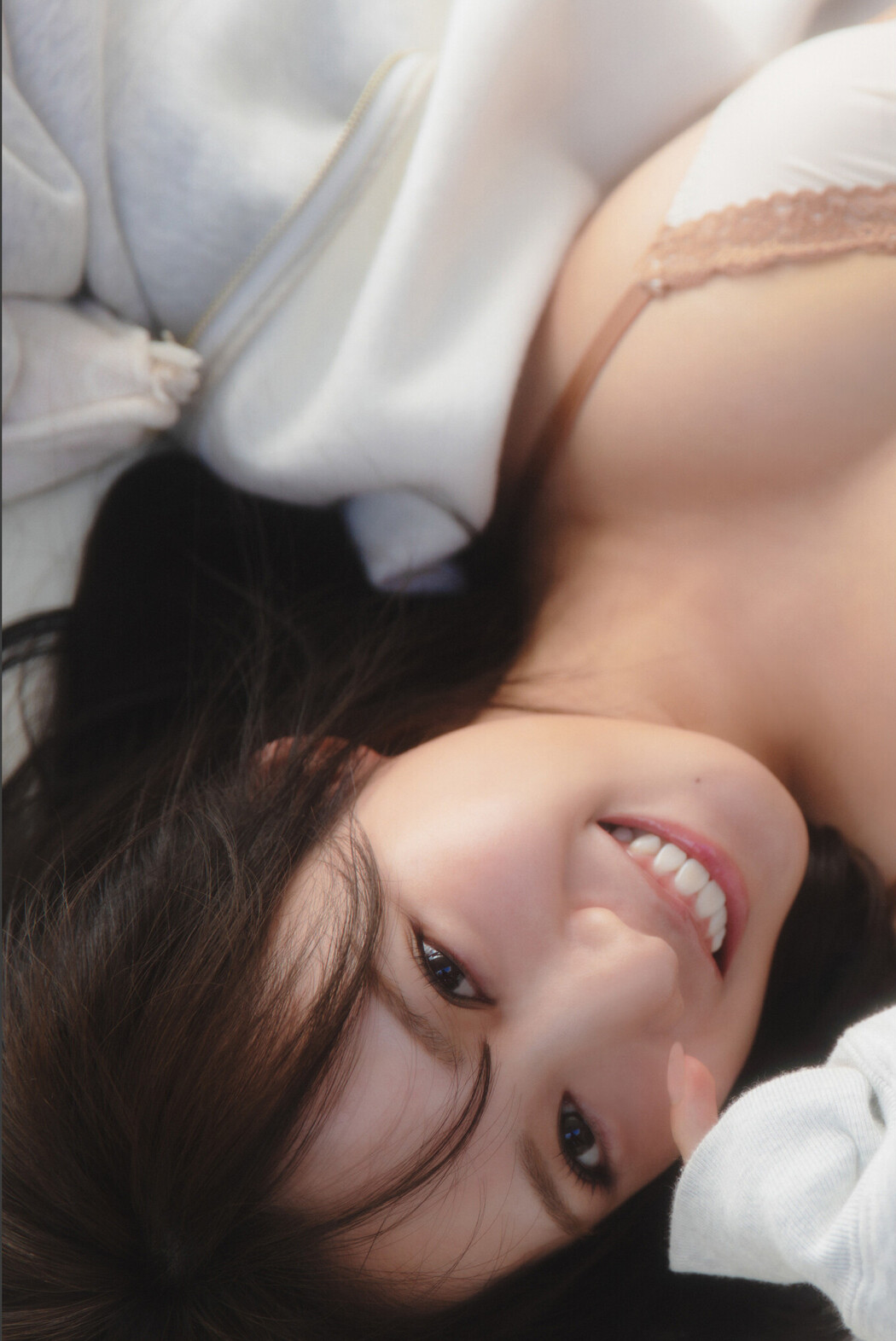 Sumire Yokono 横野すみれ, FRIDAYデジタル写真集 『悪魔的に小悪魔ッ!』 Set.03