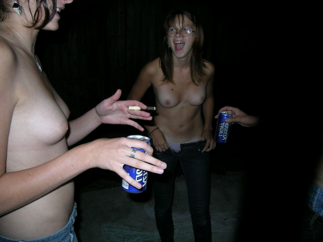 DRUNKEN Women Tits