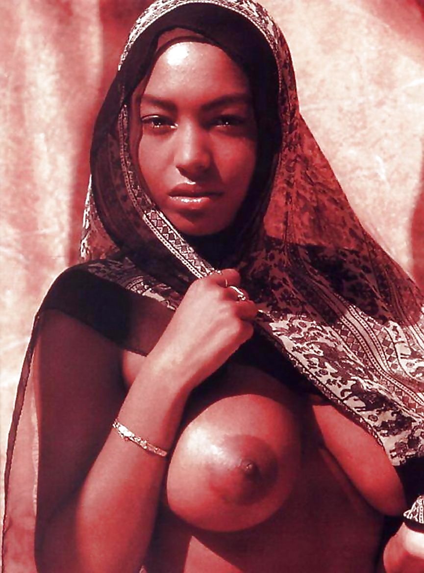 BIG NAKED TITS MUSLIM WOMEN