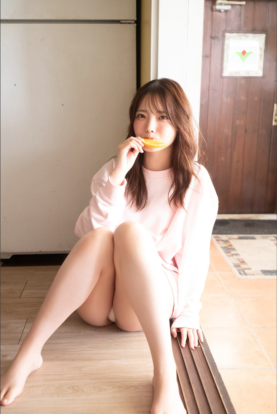 Araya Himeka 新谷姫加, FRIDAYデジタル写真集 「Holic」 Vol.02