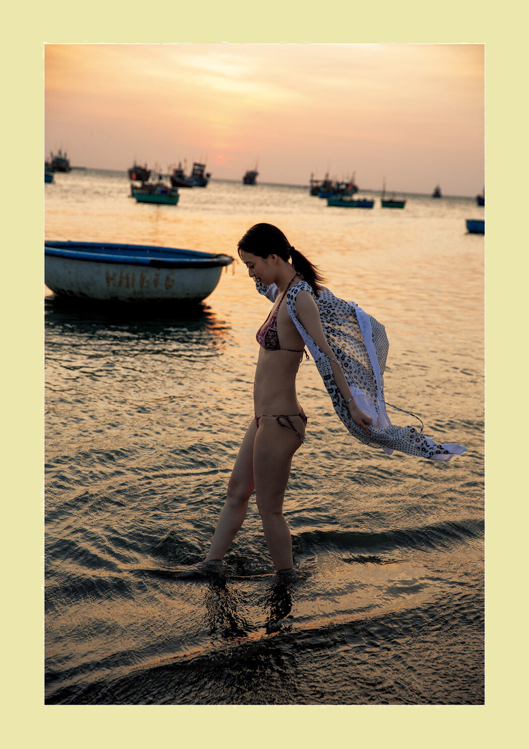 Rina Aizawa 逢沢りな, 電子版だけの特典カットつき 「Gekkan 月刊」 Set.02