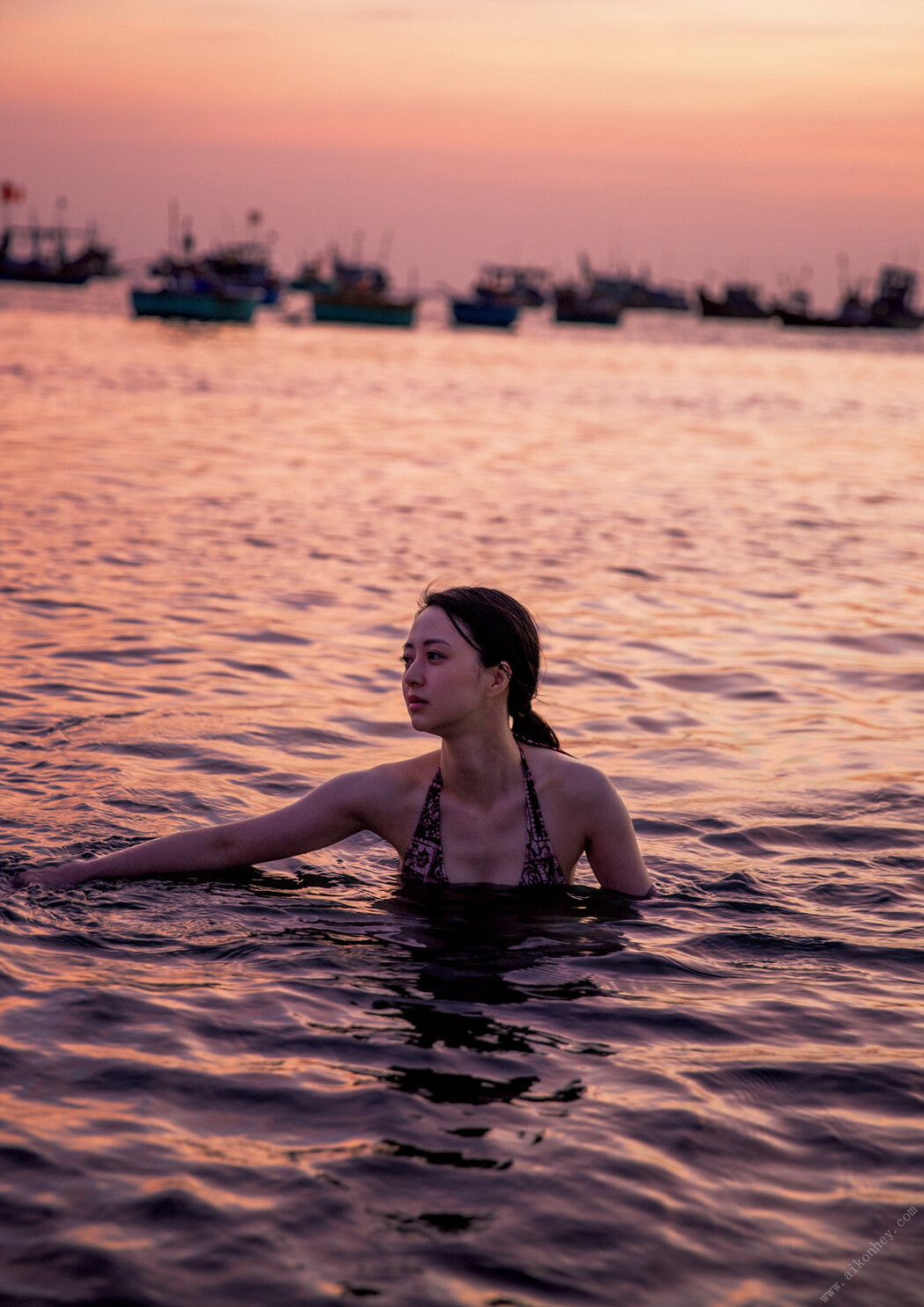 Rina Aizawa 逢沢りな, 電子版だけの特典カットつき 「Gekkan 月刊」 Set.02