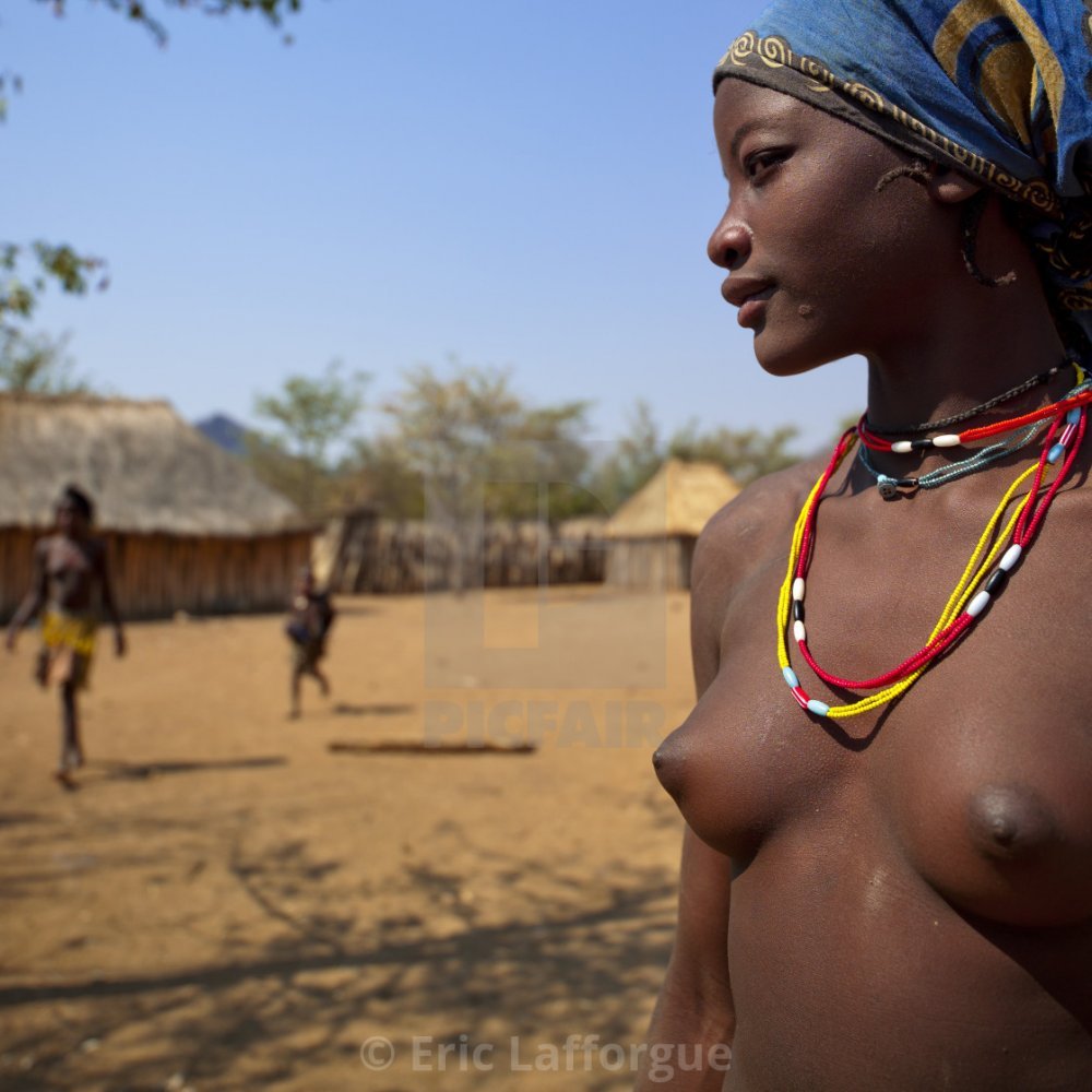 African Girls Tits