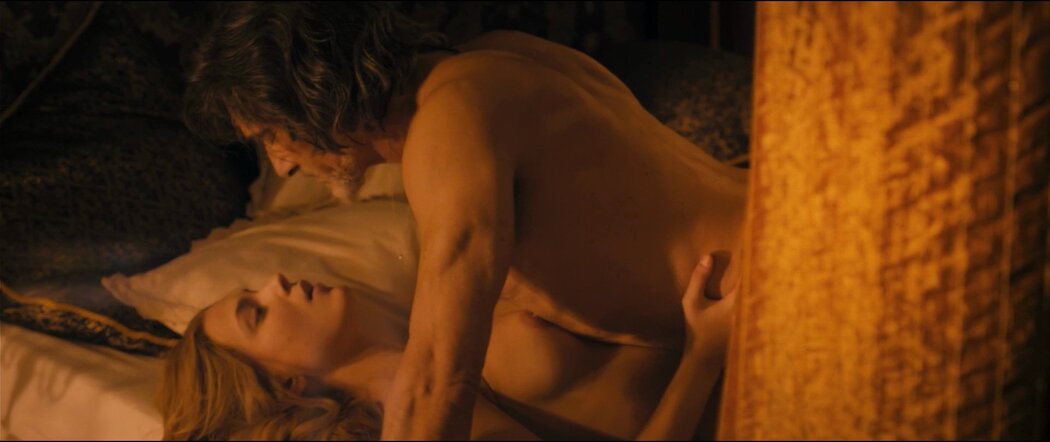 Nora Arnezeder