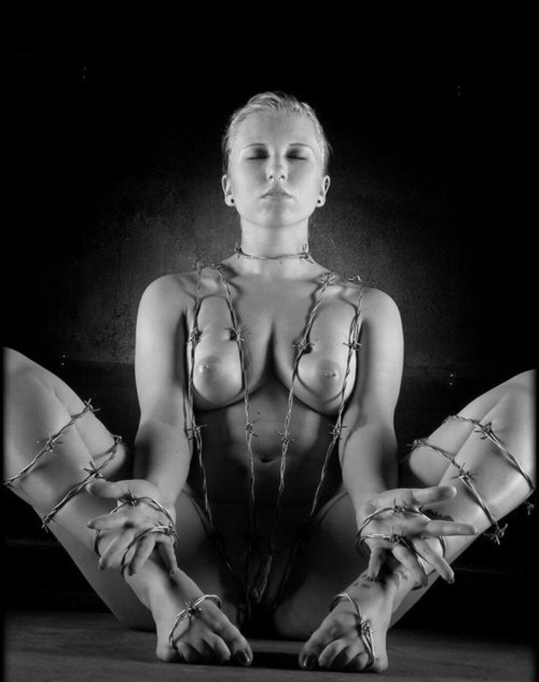 Kinky Tits