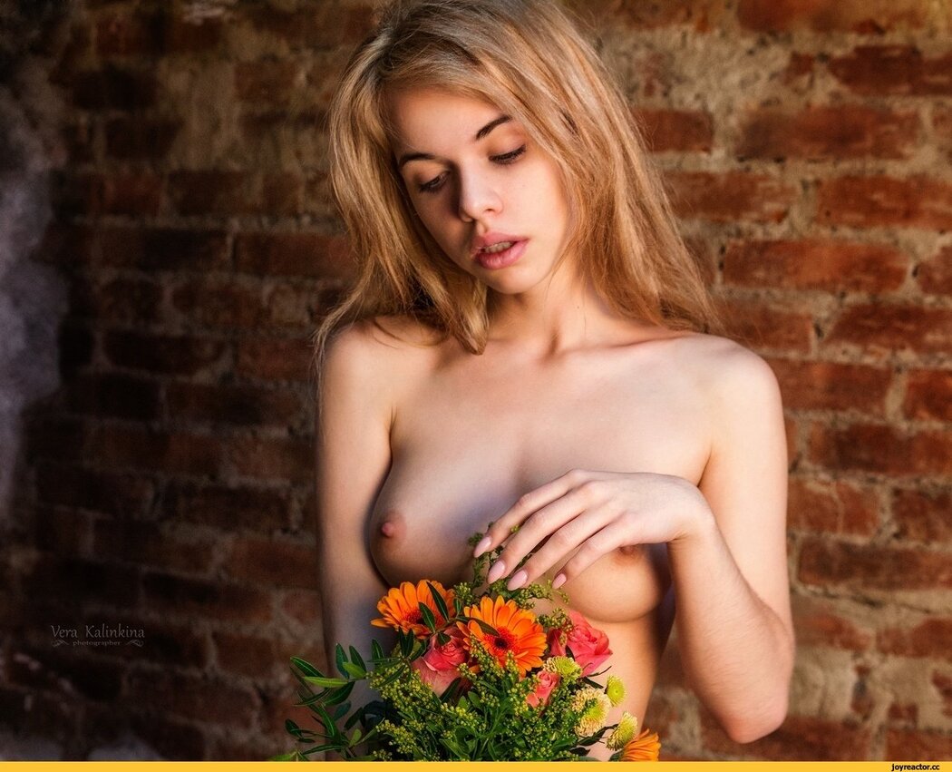 Alexandra Boobs