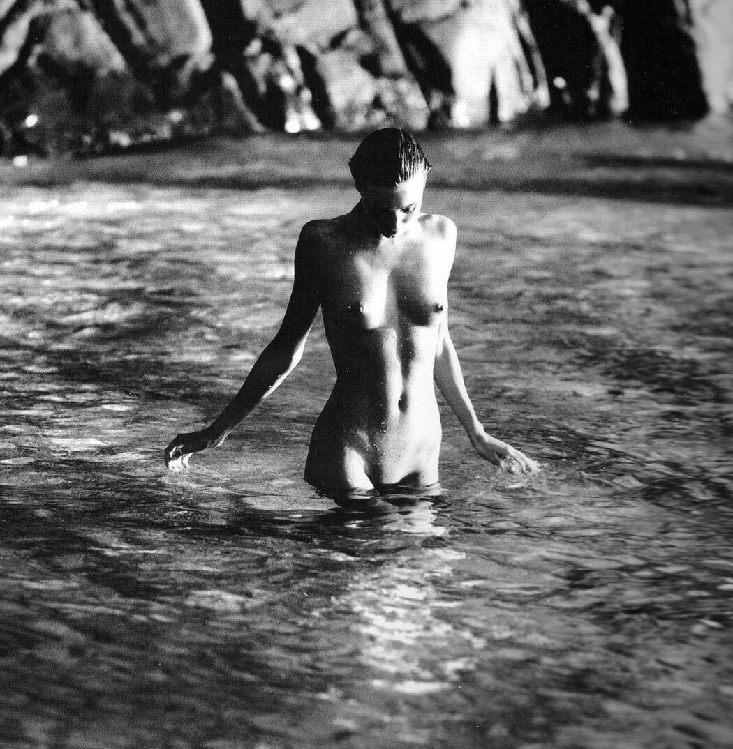 Kerr Nude