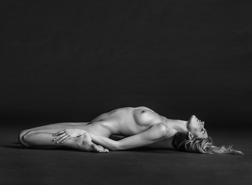 Kerr Nude