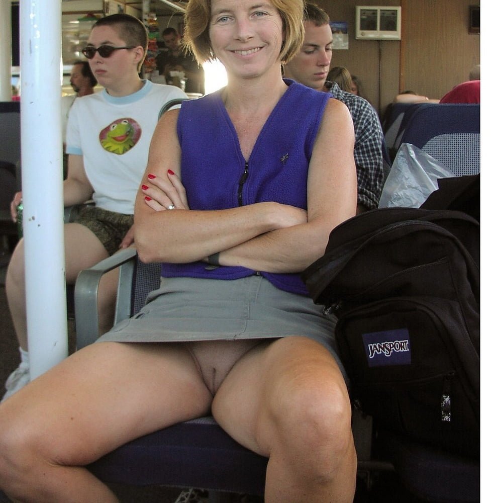 Girls Without Pants ON