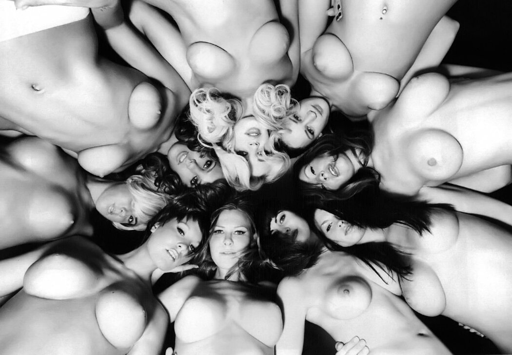 Lots Of Naked Girls