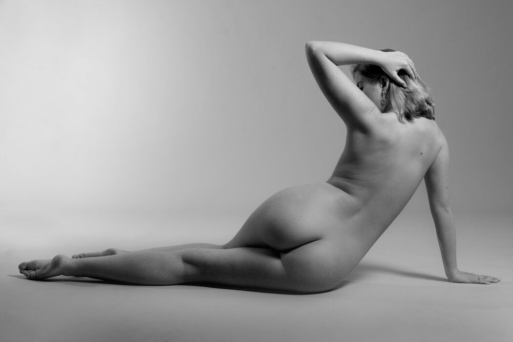 Naked Female Poses