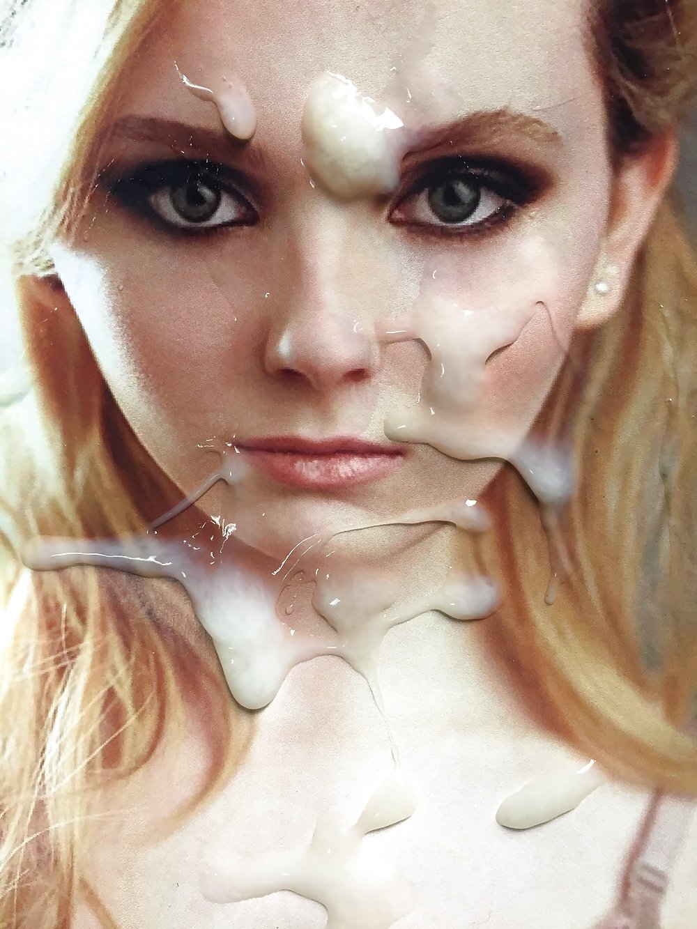 Abigail Breslin Nude