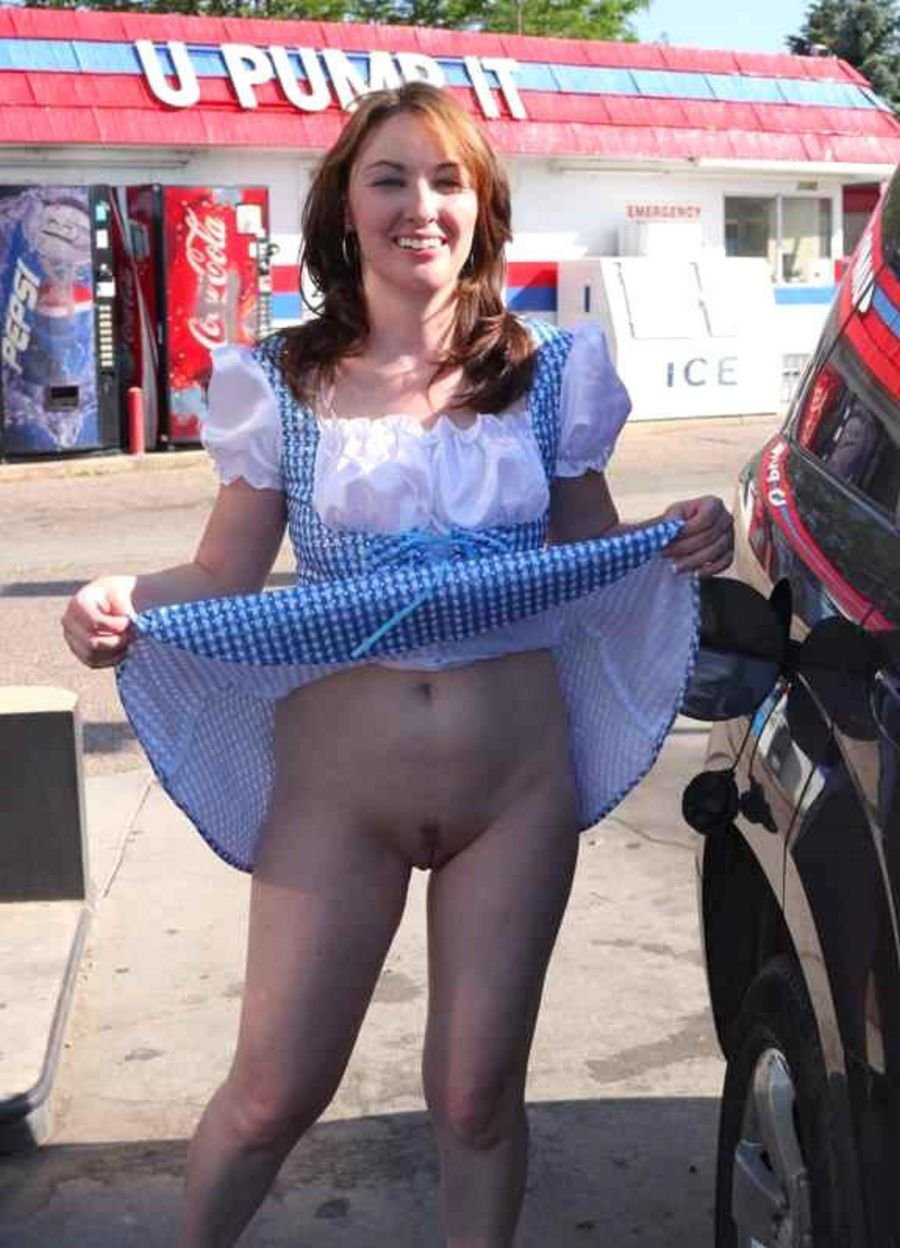 Candid Girls Flashing