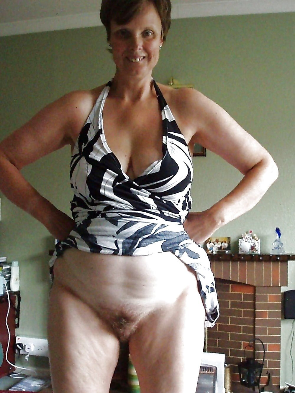 Mature Women Without Panties