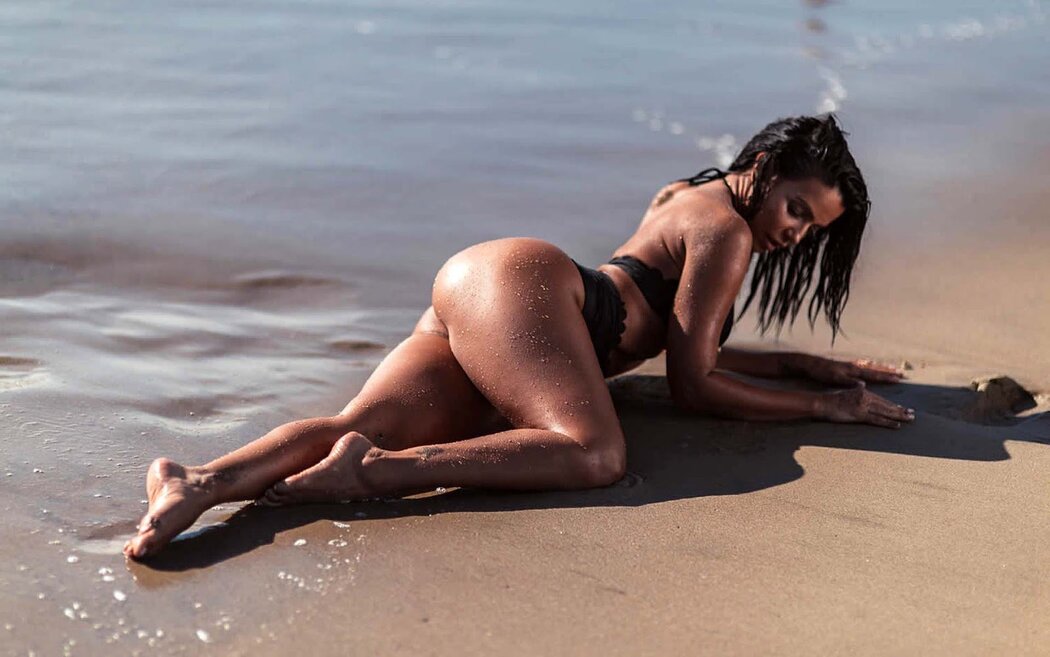 Vida Supa Nude