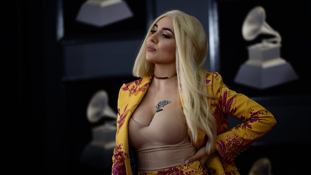 Ava Max Wikifeet