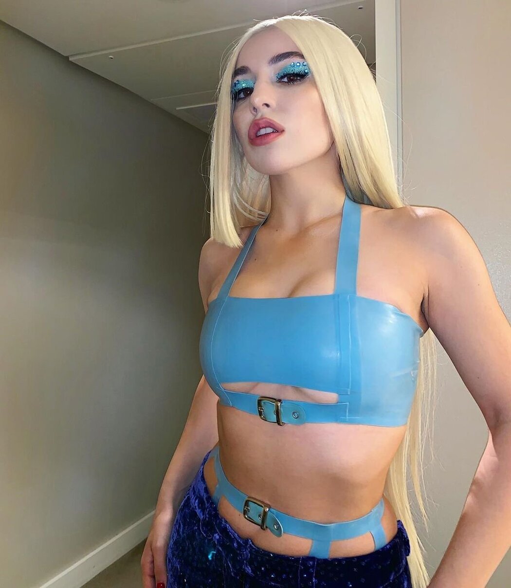 Ava Max Wikifeet