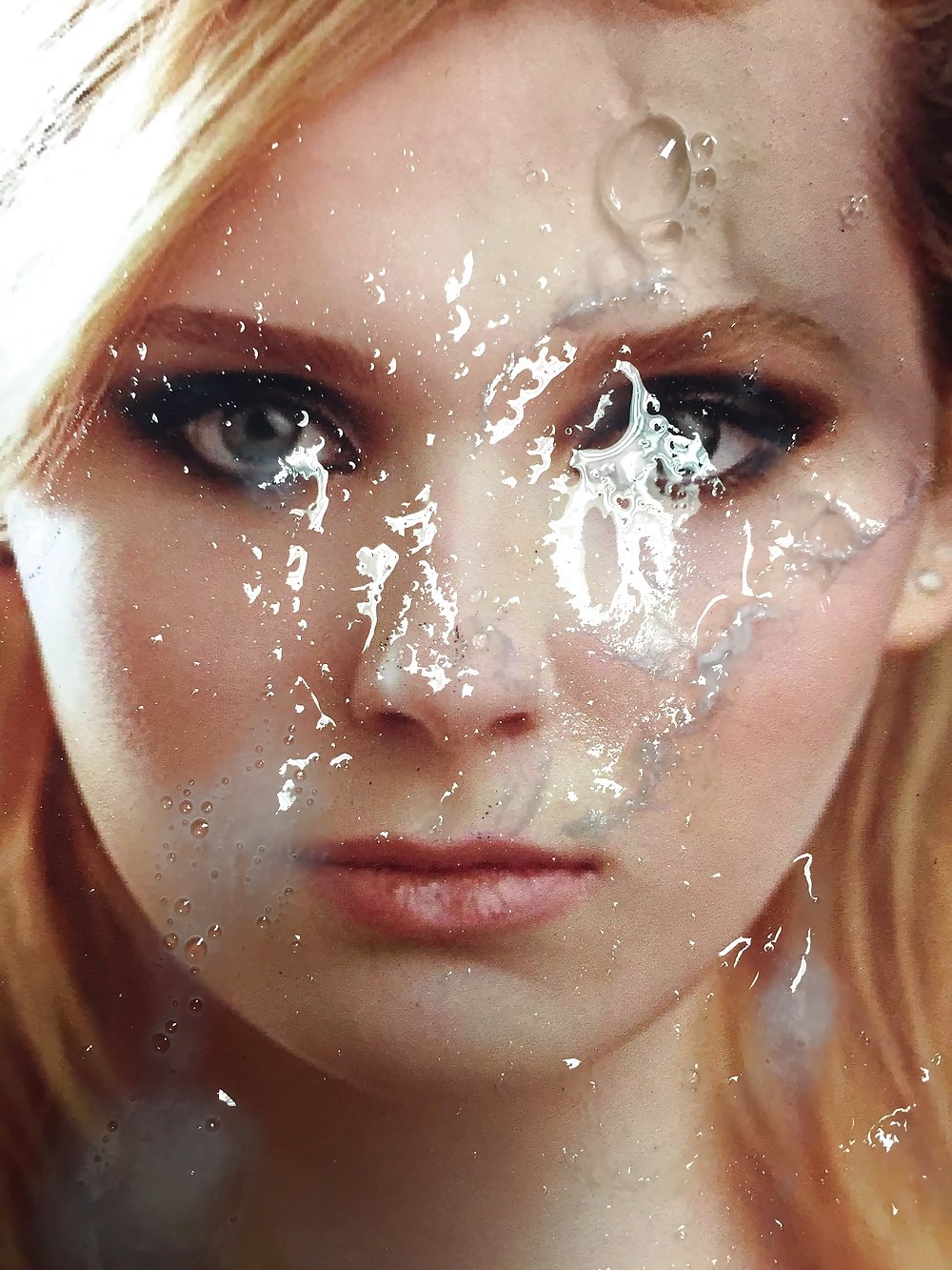 Abigail Breslin Tits