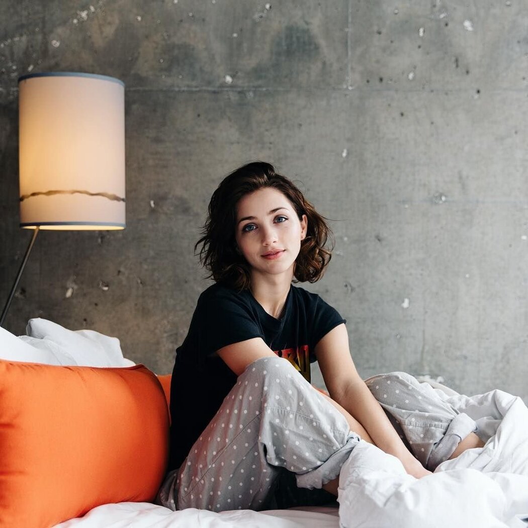 Emily Rudd Wikifeet
