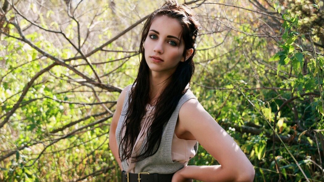 Emily Rudd Wikifeet