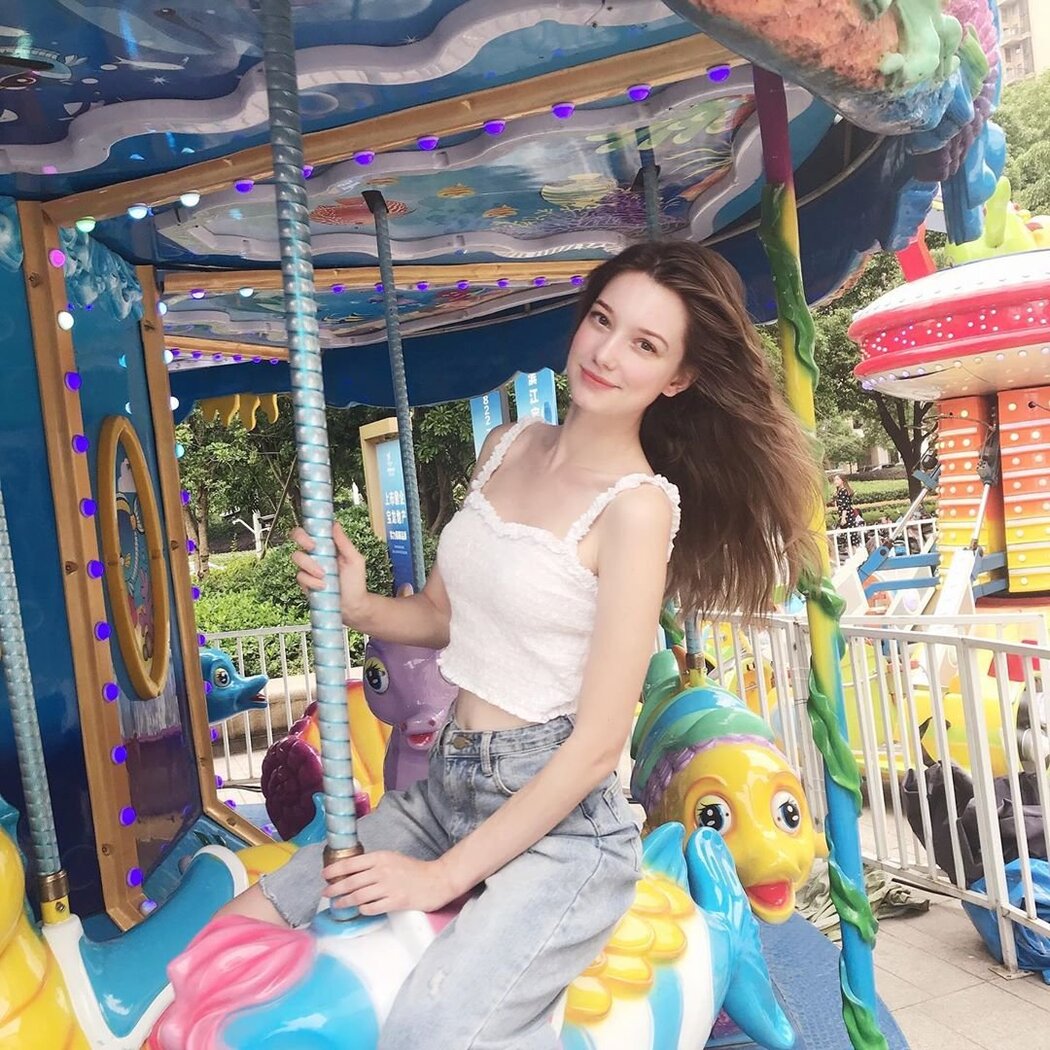 Anastasia Cebulska Weibo