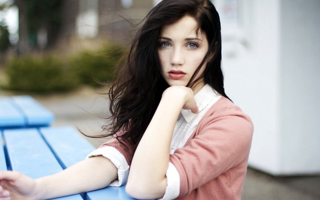 Emily Rudd Wikifeet