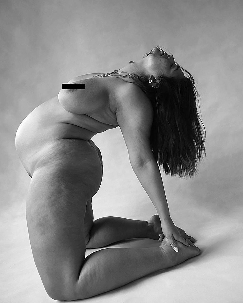 Model Ashley Graham Nude