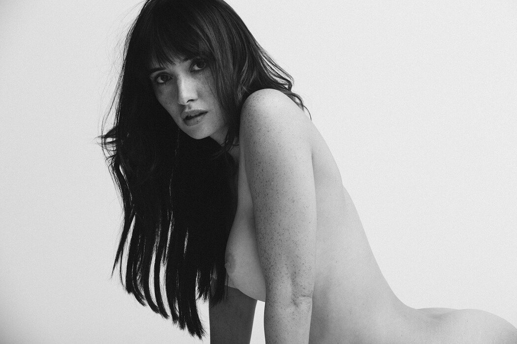 Sara Malakul Lane Tits