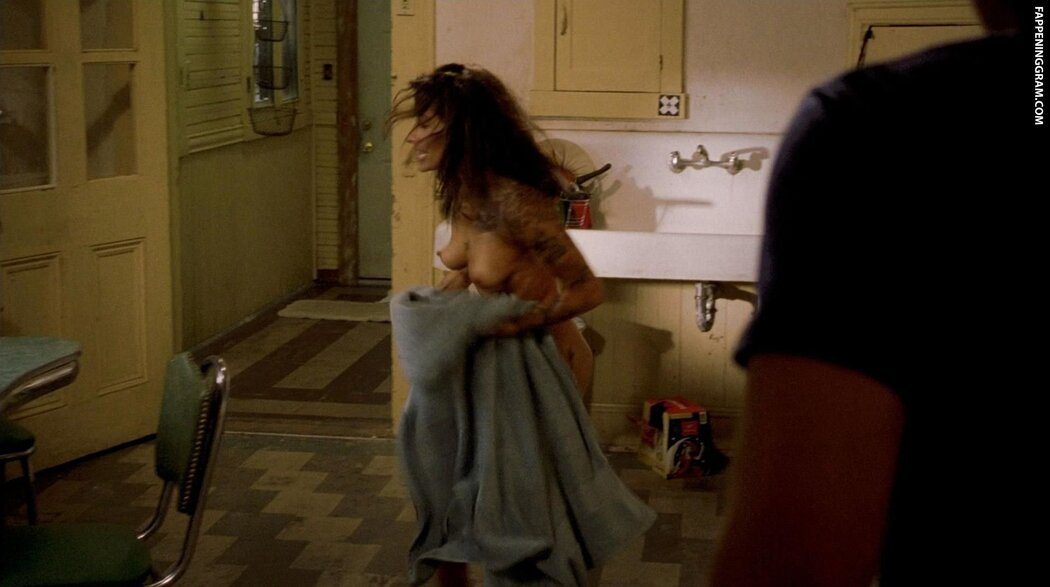 Sarah Shahi Tits